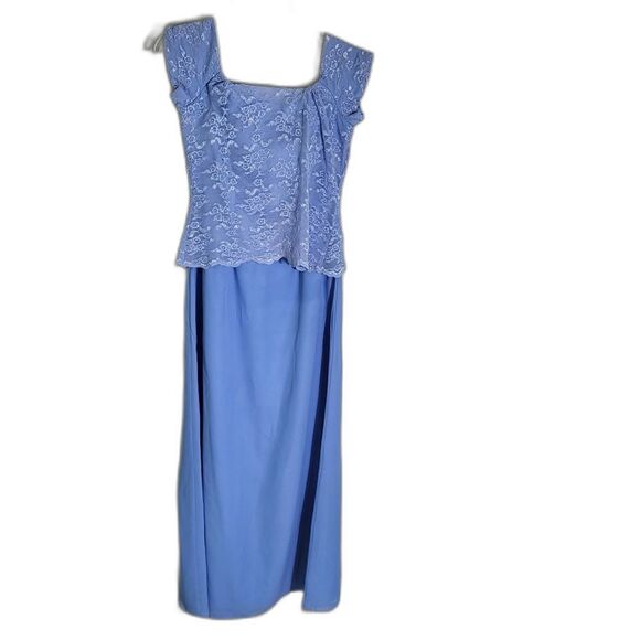 Periwinkle Gown with Square Neckline - Size 10 - Picture 1 of 3